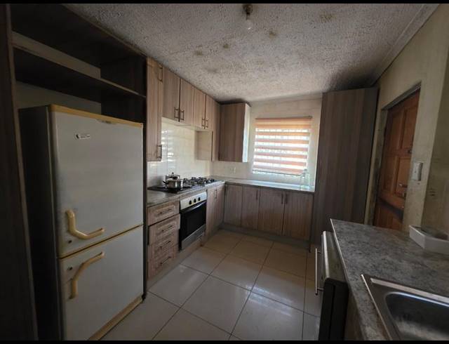 4 BEDROOM HOUSE FOR SALE IN NORKEM PARK